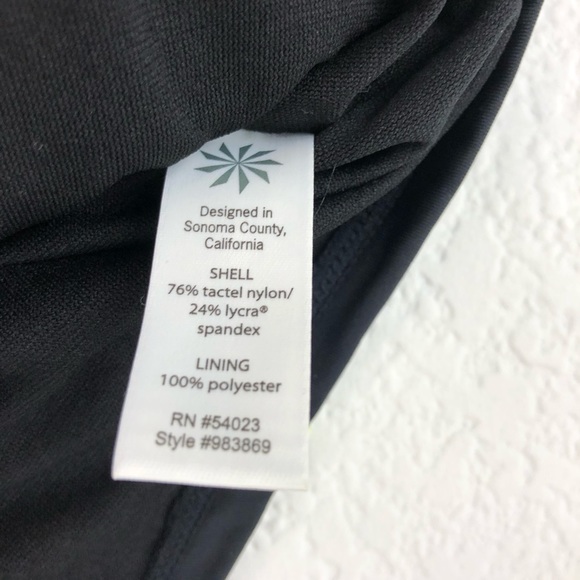 Athleta Shorts Size medium shortie - Picture 4 of 4